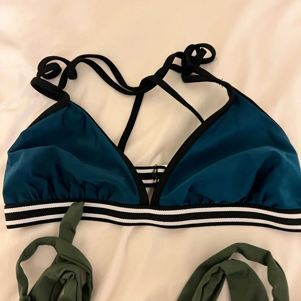 Bikini Bundle - Picture 5 of 11
